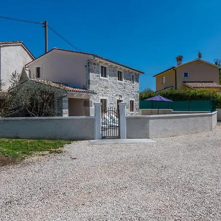 Azi, A Cozy Mediterranean Hideaway, Peaceful And Fenced