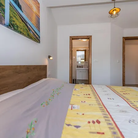Azi, A Cozy Mediterranean Hideaway, Peaceful And Fenced 度假居